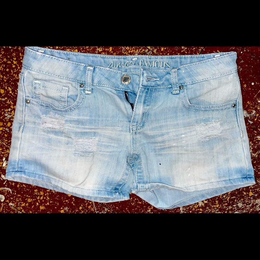 These are a size 7, light blue denim shorts from Almost Famous